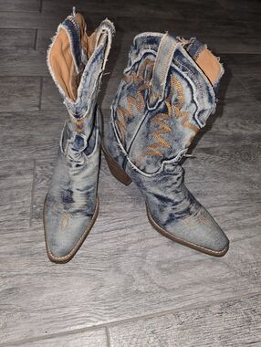 Dingo Distressed Y'all Need Dolly Denim and Tan Western Heeled Cowgirl Boots